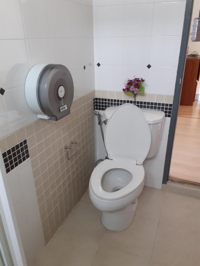 Baansu Hostel Bangkok Exteriör bild