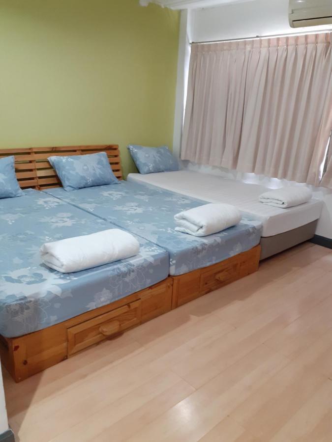 Baansu Hostel Bangkok Exteriör bild