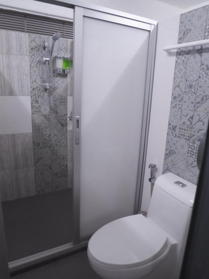 Baansu Hostel Bangkok Exteriör bild
